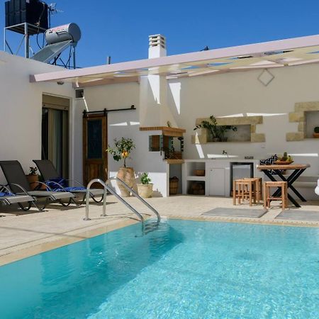 Chrisanthi Elegant Villa Pitsidia Exterior photo