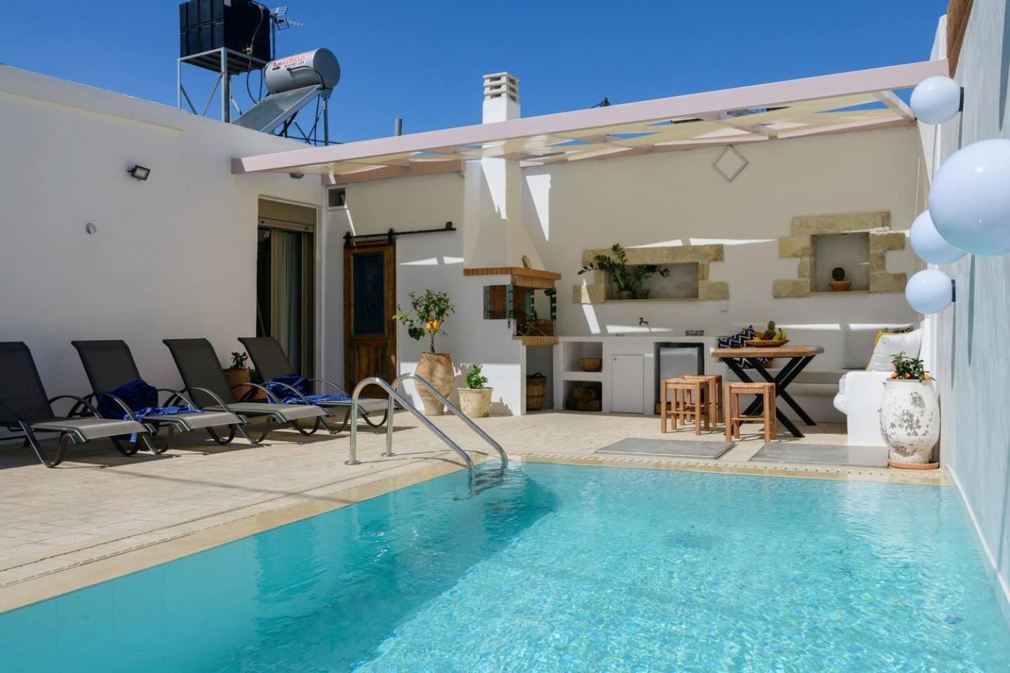 Chrisanthi Elegant Villa Pitsidia Exterior photo